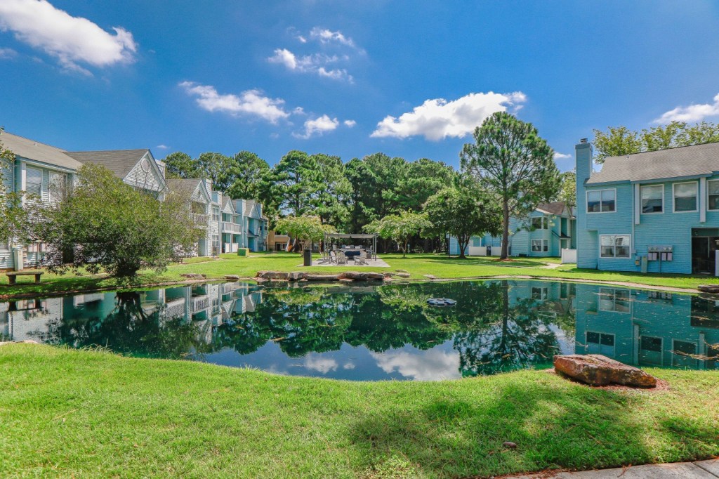 Royal Pointe Apartments, a 208-unit multifamily community in Virginia Beach, Va. that was acquired by Bonaventure for .5 million.