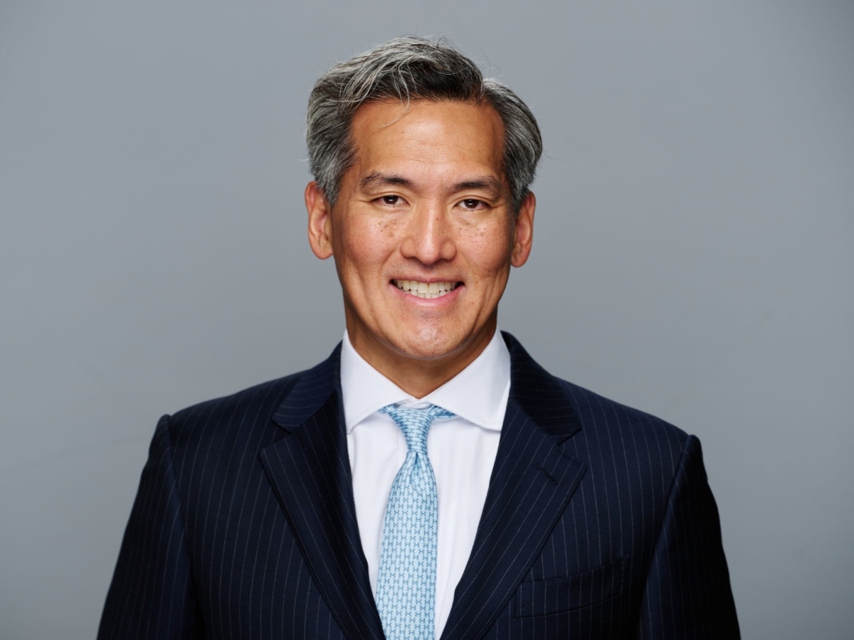 Bryan Cho headshot