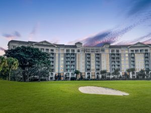 A photo of Inscription West Palm Beach, a 191-unit luxury high-rise property in West Palm Beach, Fla., developed and owned by ECI Group.