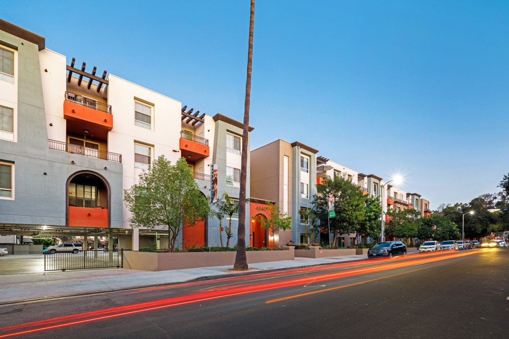 A photo of Park Encino, a 52-unit multifamily property in the Los Angeles metro.