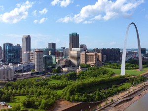 Aerial view of downtown St Louis, featuring the Gateway Arch