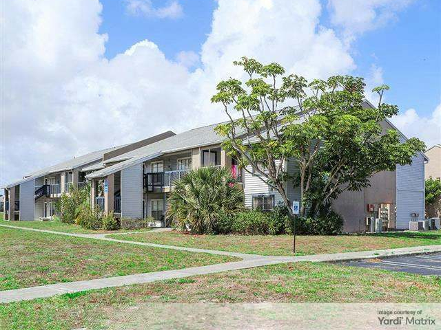 Exterior shot featuring one of Clipper Cove's buildings.