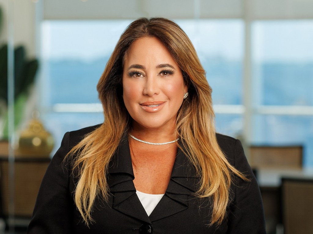 Headshot of Lissette Calderon