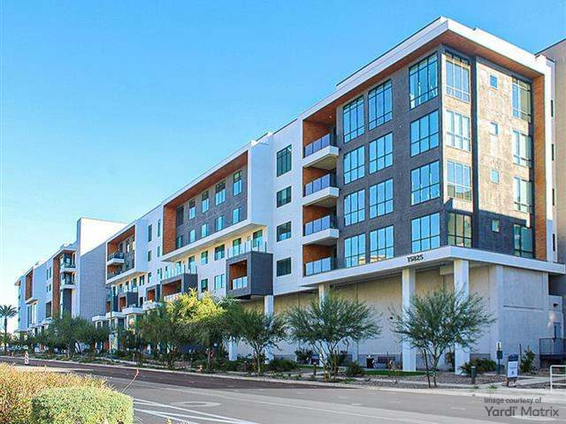 Exterior shot of Residences Kierland, a 290-unit community in Scottsdale, Ariz.
