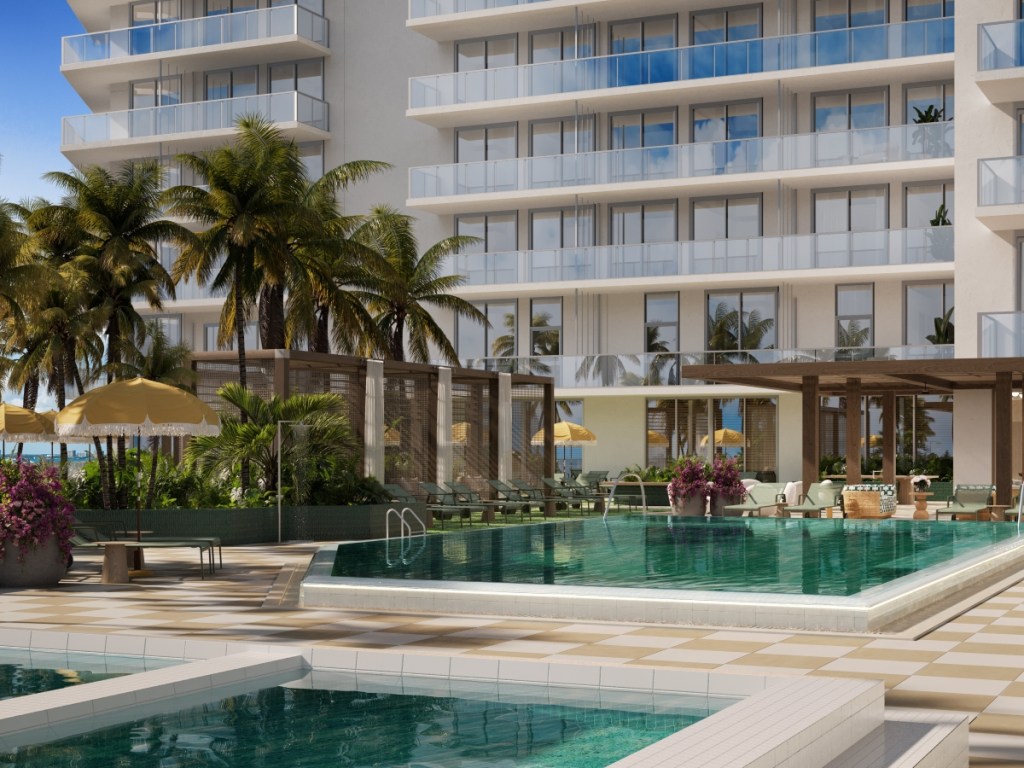 Palma amenity deck