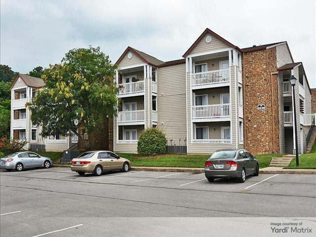 Exterior image of legacy Hill, a 206-unit multifamily community in Nashville, Tenn.