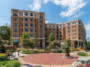 Exterior image of Berkshire Dilworth, a luxury residential building in Charlotte, N.C.