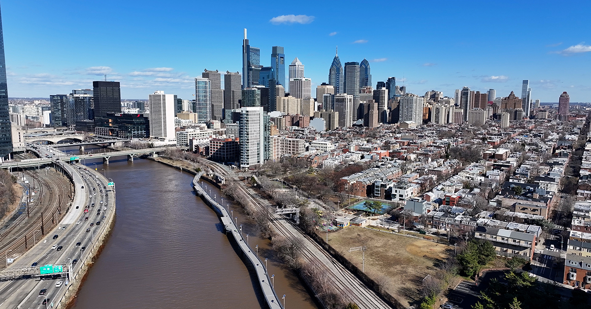 Schuylkill River Park At Philadelphia In Pennsylvania United States. Riverwalk Landscape. Downtown City. Schuylkill River Park At Pennsylvania United States. Leisure Park Scene.
