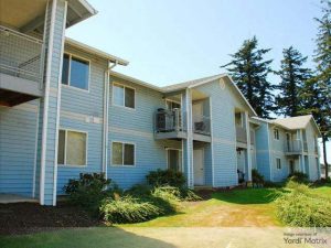 Outdoor shot of Fieldstone Apartments, a 154-unit community in Fairview, Ore.