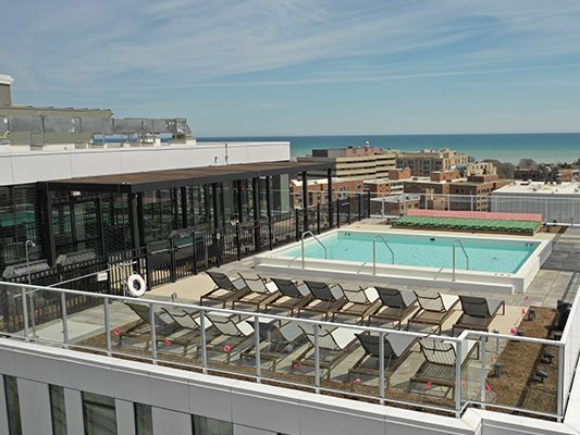 Exterior shot of Albion Evanston, a community in Evanston, Ill.