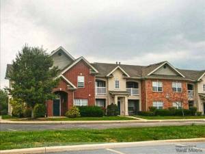 Exterior shot featuring one of Park Trails' 24 buildings in Columbus, Ohio.