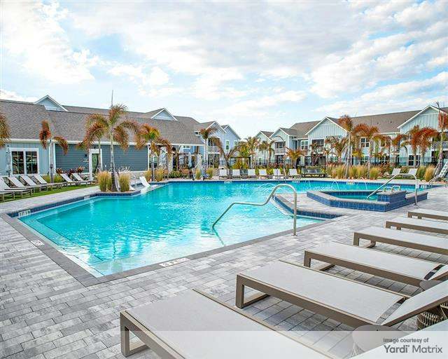 Image of the pool at The Junction at Rockledge, a multifamily community in Rockledge, Fla.