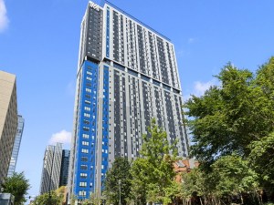 Exterior shot of The Mark Philadelphia, a 909-bed student housing community in Philadelphia.